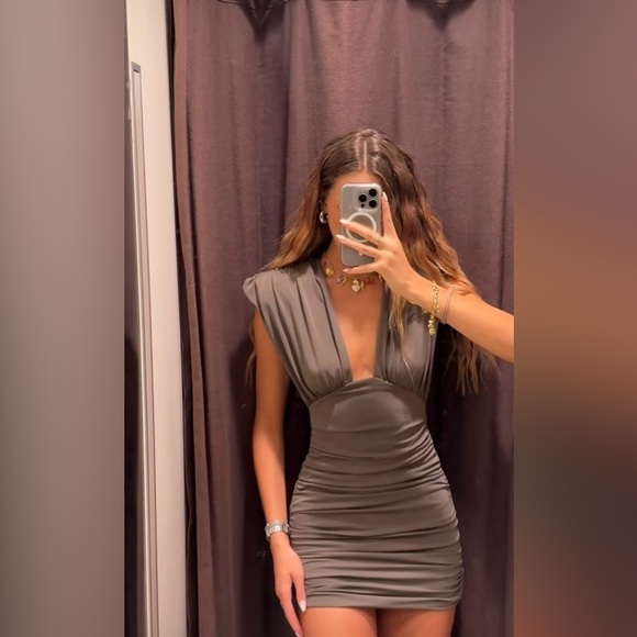 Zara NWT Khaki Olive Green Plunge Neck Ruched Shoulder Pad Mini Dress (Small) - Picture 3 of 12
